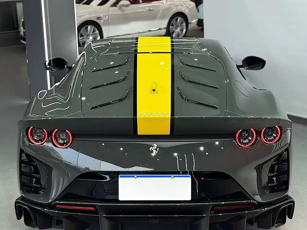 Ferrari 812 2025 — фото 3