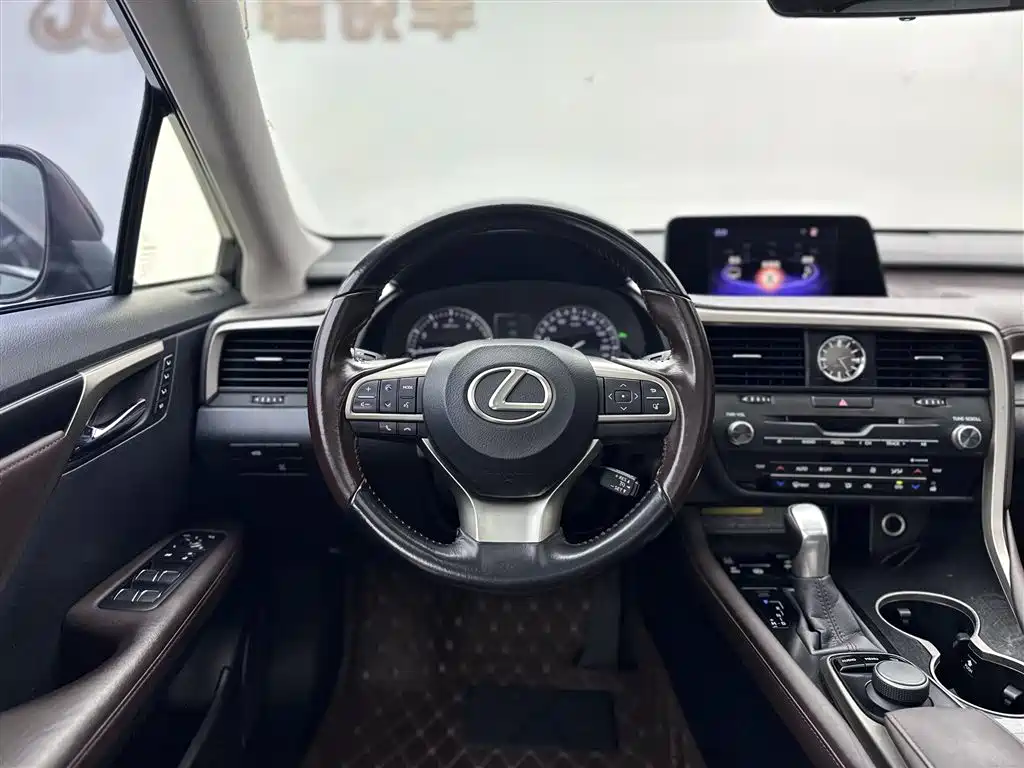 Lexus RX 2017 — фото 9