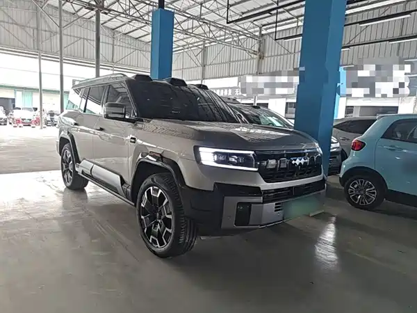 Fangchengbao Leopard 8 2024