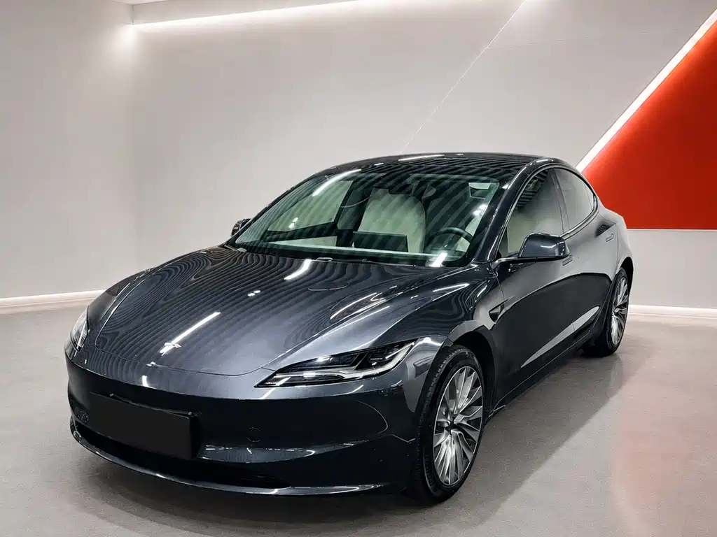 Tesla Model 3 2024 — фото 1