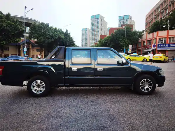 Isuzu Pickup 2016