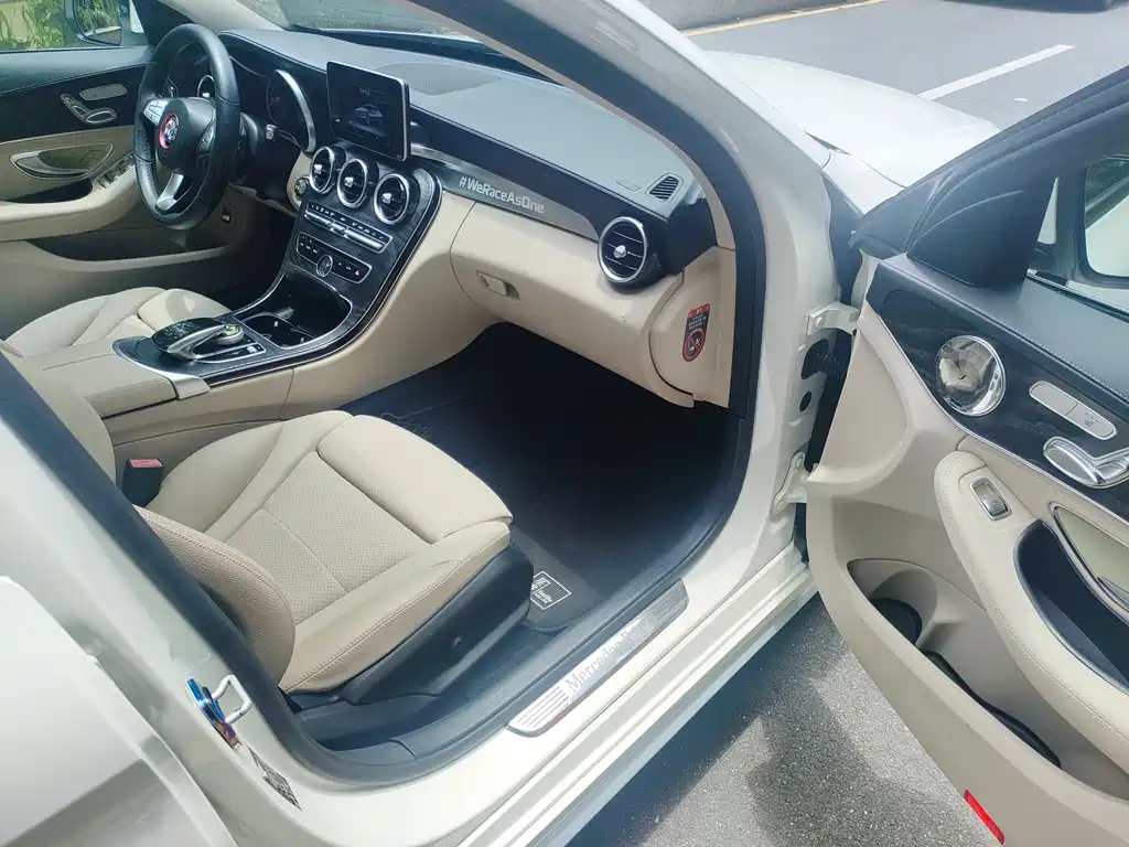 Mercedes-Benz C-Class 2015 — фото 10
