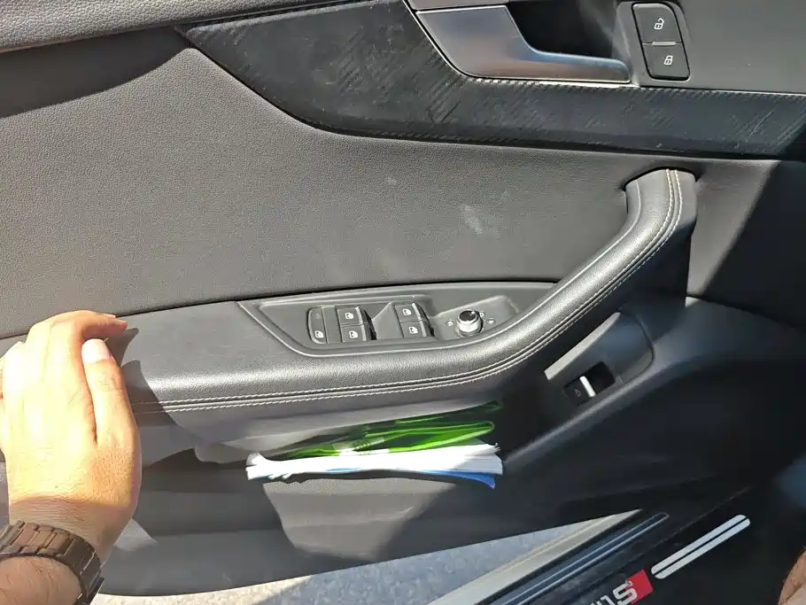Audi A4L 2021
