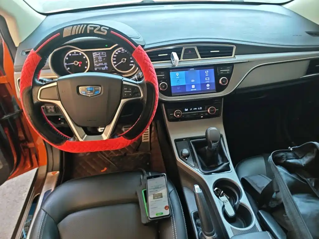 Geely Emgrand GS 2016 — фото 10