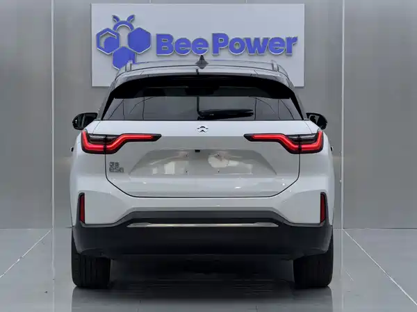 NIO ES6 2020