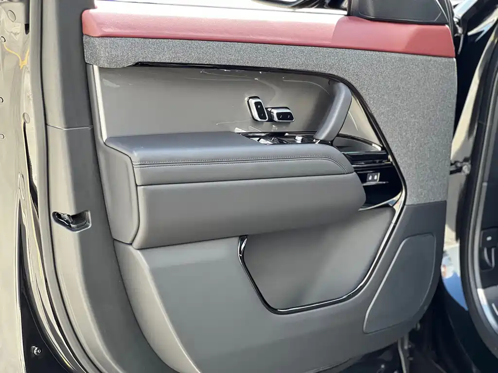 Land Rover Range Rover Sport 2026 — фото 12