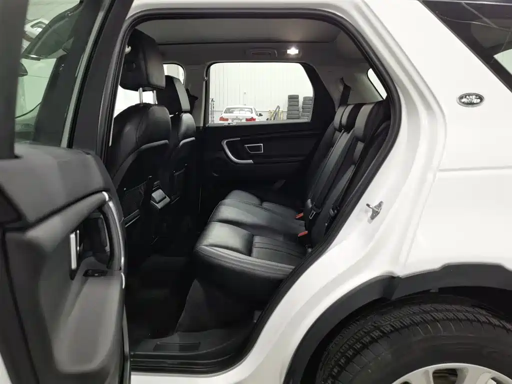 Land Rover Discovery Sport 2018 — фото 15