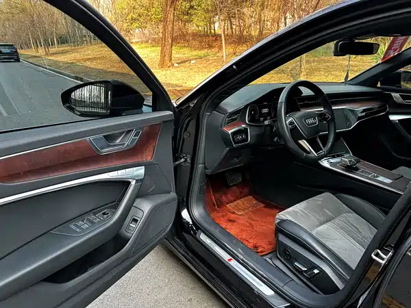 Audi A6L 2023