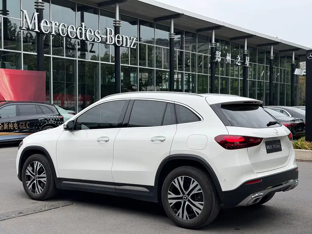 Mercedes-Benz GLA 2025 — фото 9