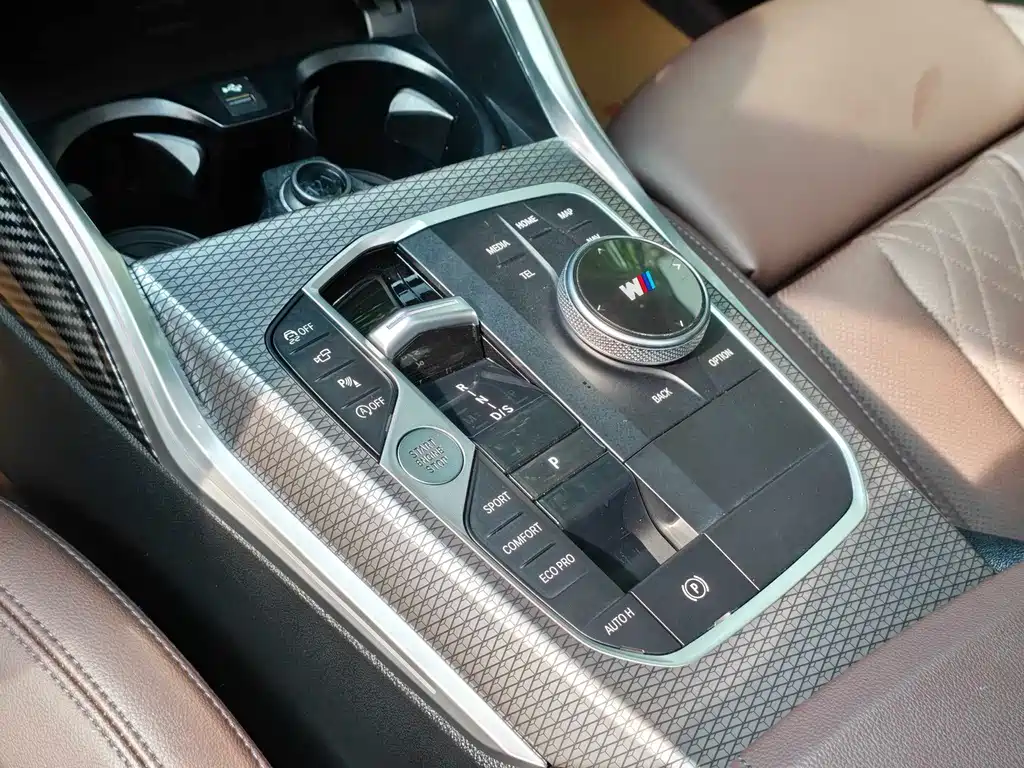 BMW 3 Series 2025 — фото 16