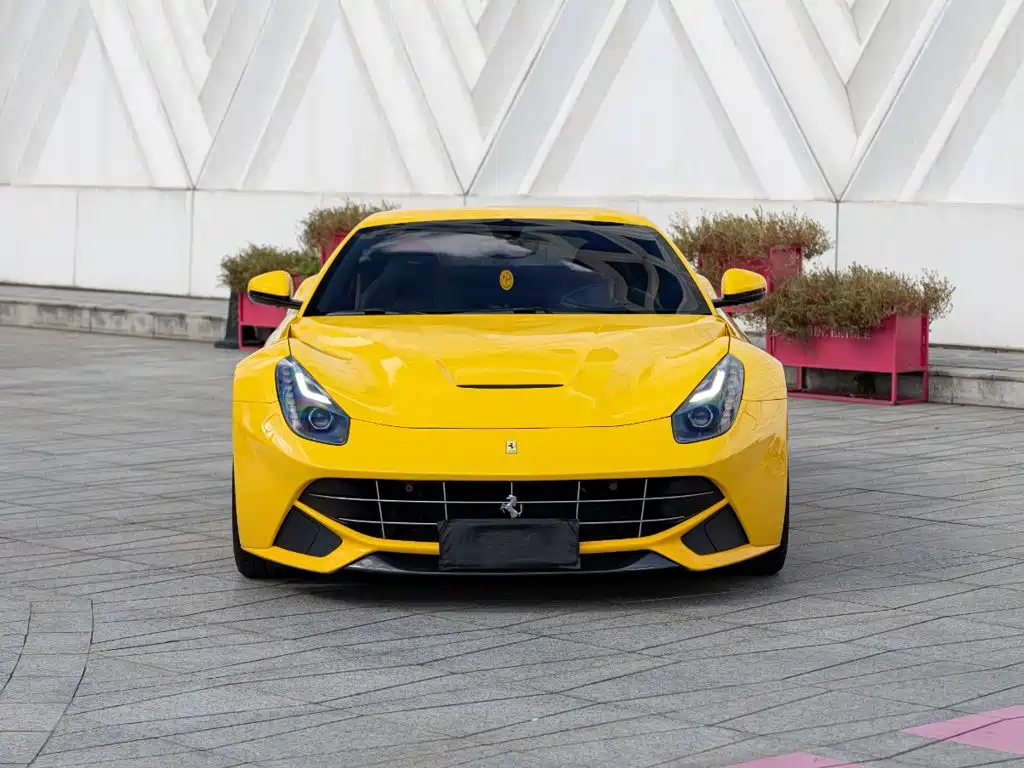 Ferrari F12berlinetta 2015 — фото 2
