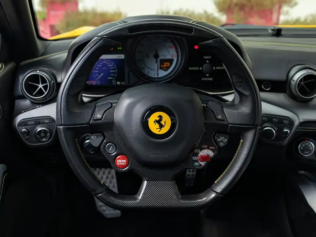 Ferrari F12berlinetta 2015 — фото 11
