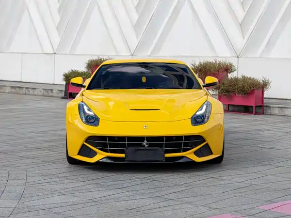 Ferrari F12berlinetta 2015