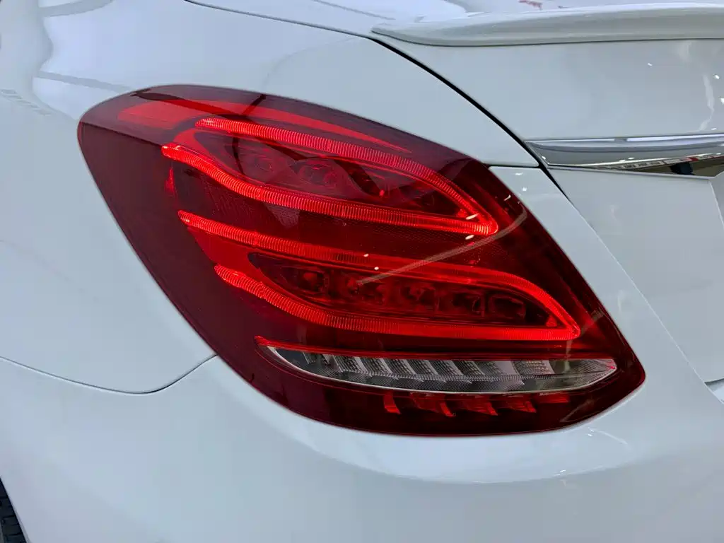 Mercedes-Benz C-Class 2017 — фото 9