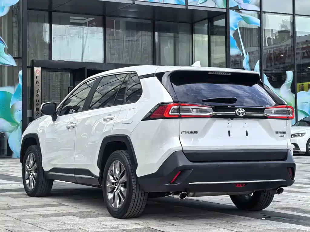 Toyota Wildlander 2022 — фото 5