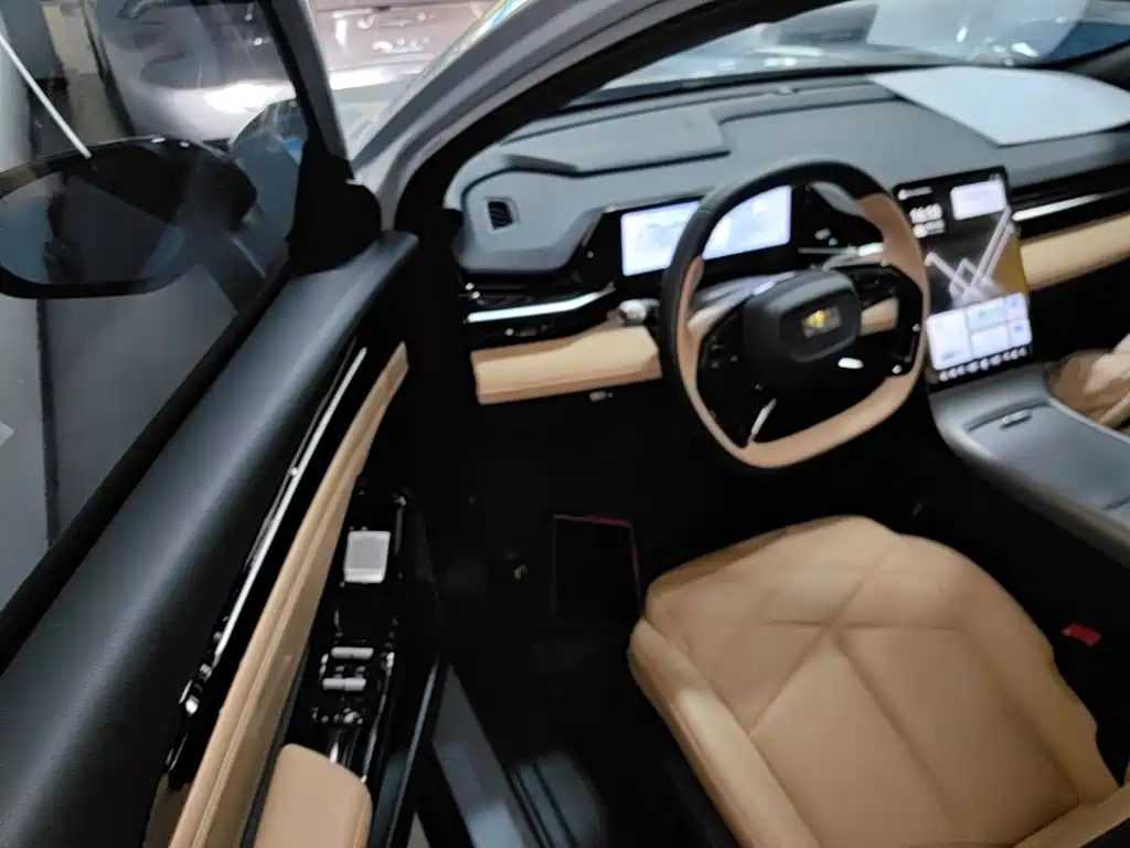 Geely Galaxy L6 2023 — фото 16