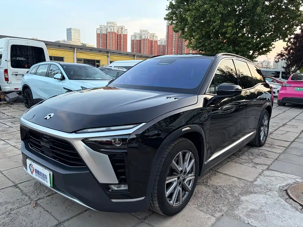NIO ES8 2022