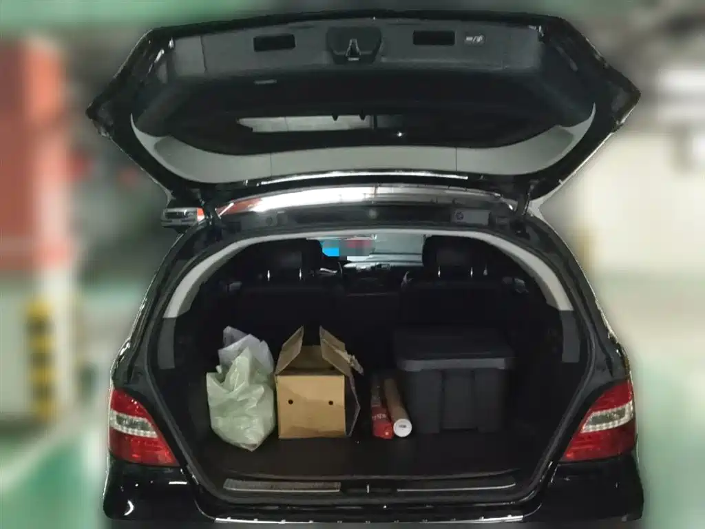 Mercedes-Benz R-Class 2017 — фото 10