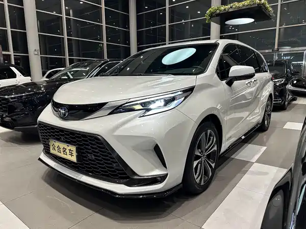 Toyota Granvia 2022