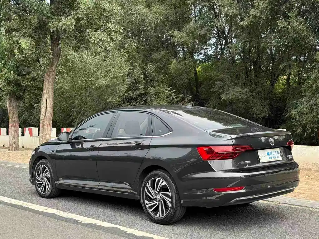 Volkswagen Sagitar 2022