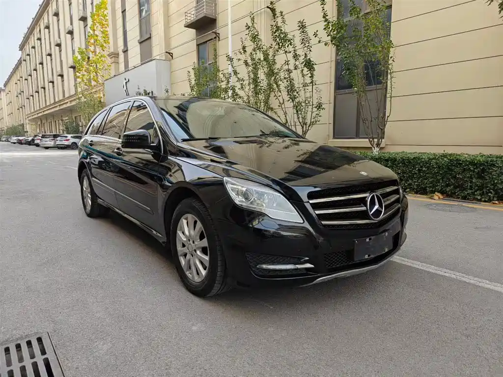Mercedes-Benz R-Class 2017 — фото 26