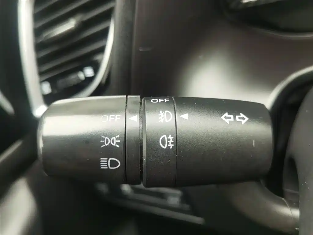 Mazda 3 Axela 2016 — фото 21