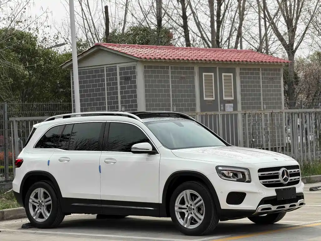 Mercedes-Benz GLB 2021