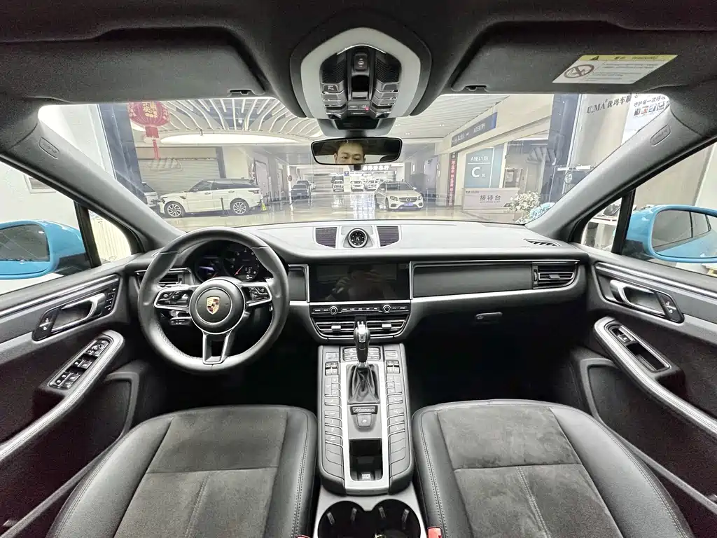Porsche Macan 2020 — фото 11