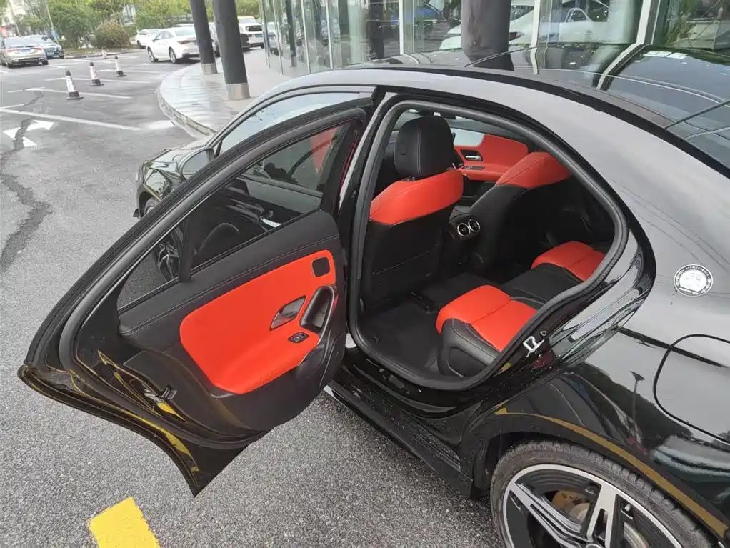 Mercedes-Benz A-Class AMG 2024 — фото 15