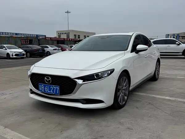 Mazda 3 Axela 2023