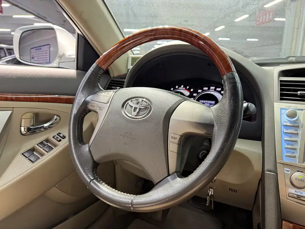 Toyota Camry 2007 — фото 11