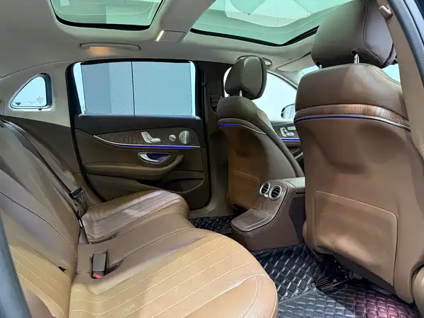 Mercedes-Benz E-Class 2022