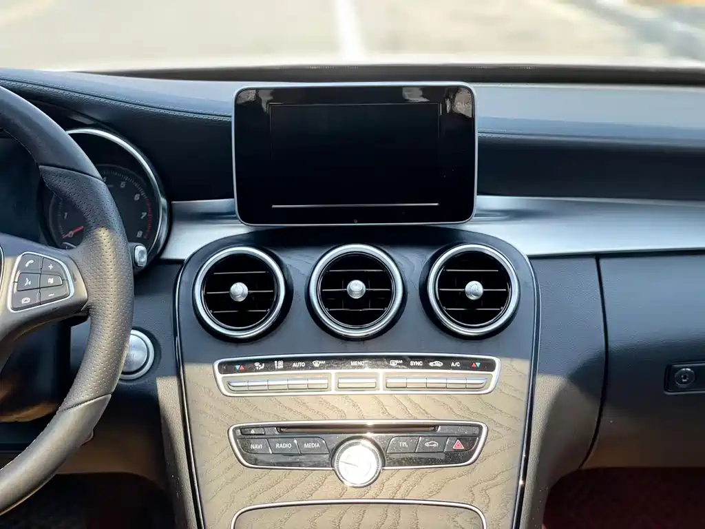 Mercedes-Benz C-Class 2018 — фото 21