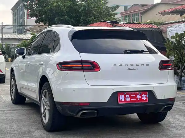 Porsche Macan 2016