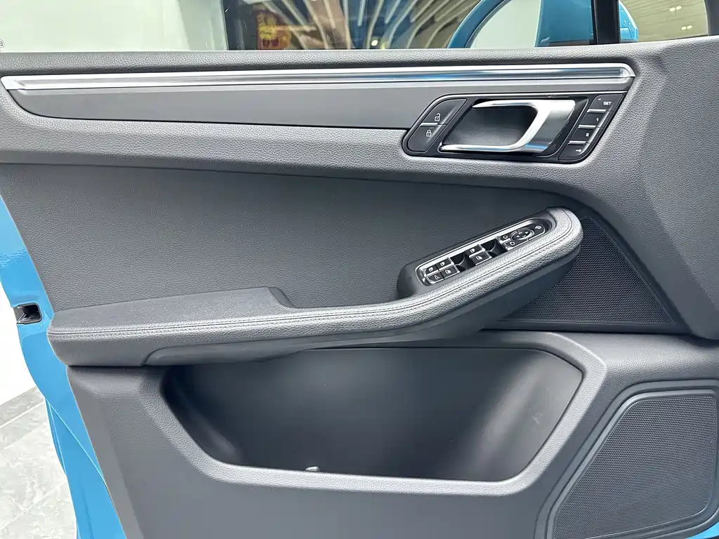 Porsche Macan 2020 — фото 18
