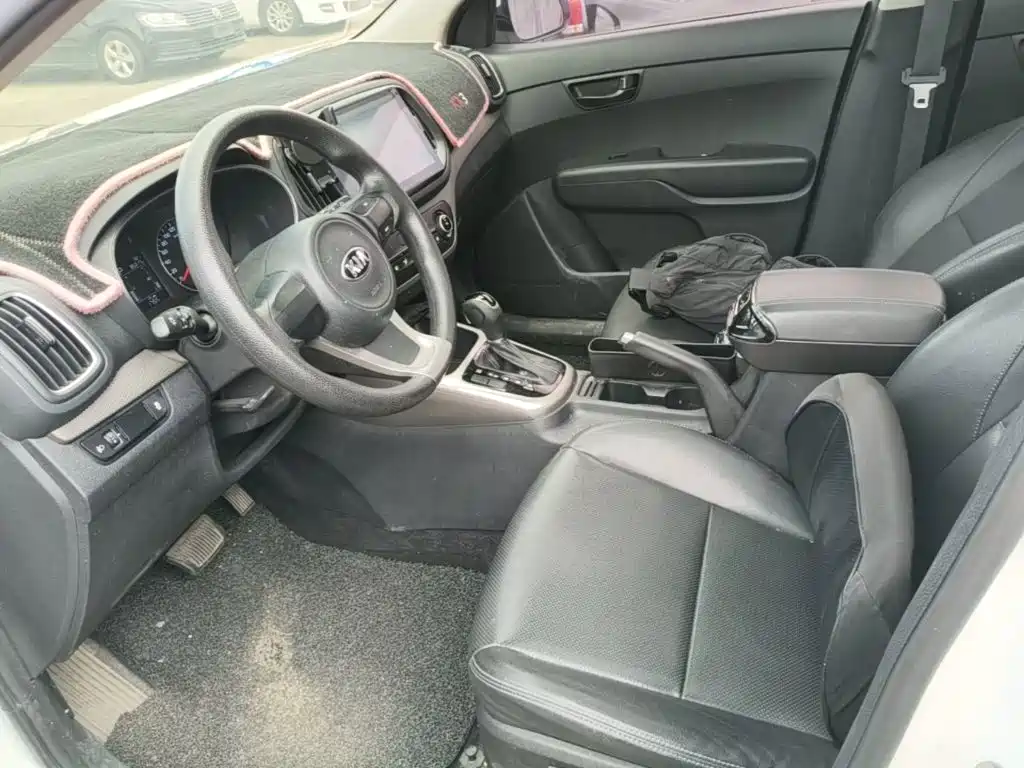 Kia KX3 2017 — фото 15