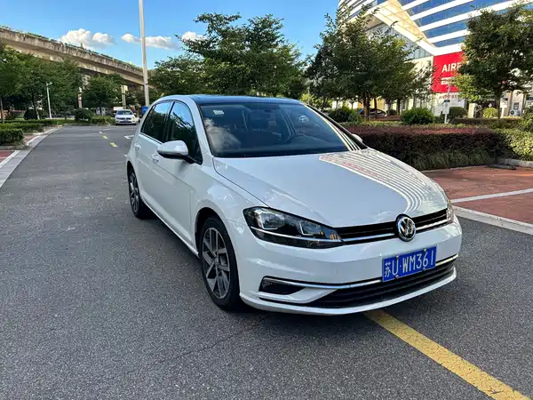 Volkswagen Golf 2020