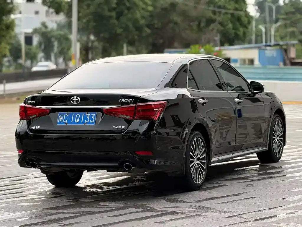 Toyota Crown 2018 — фото 4