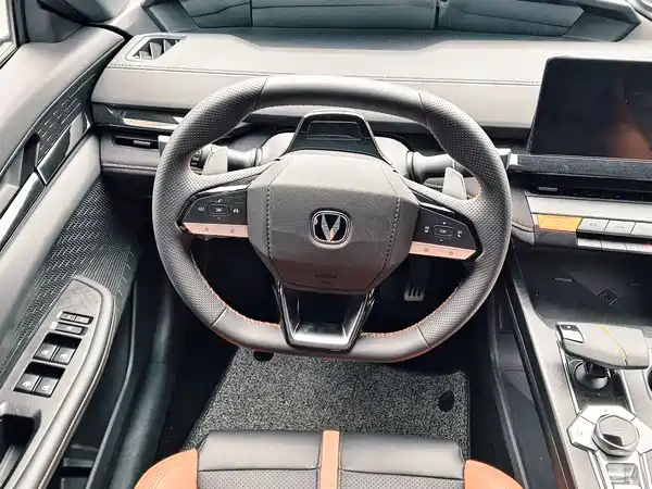 Changan UNI-V 2024