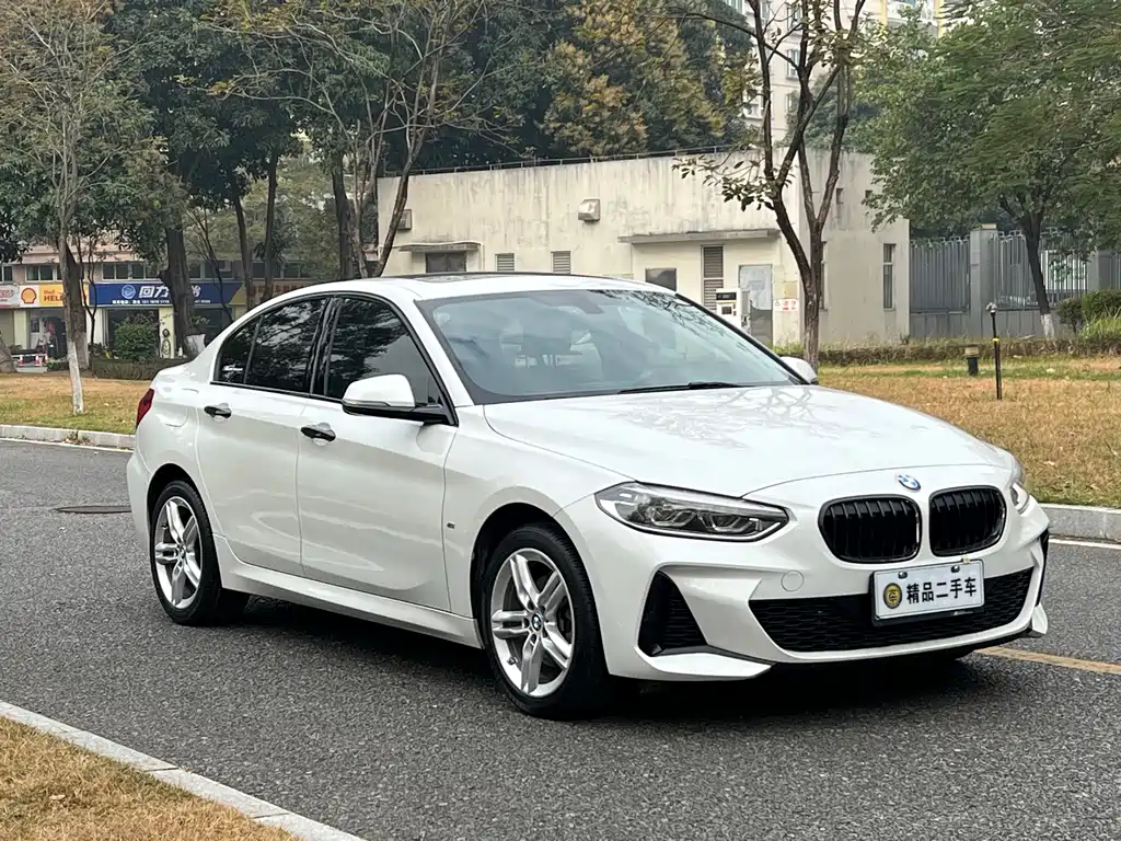 BMW 1 Series 2020 — фото 3