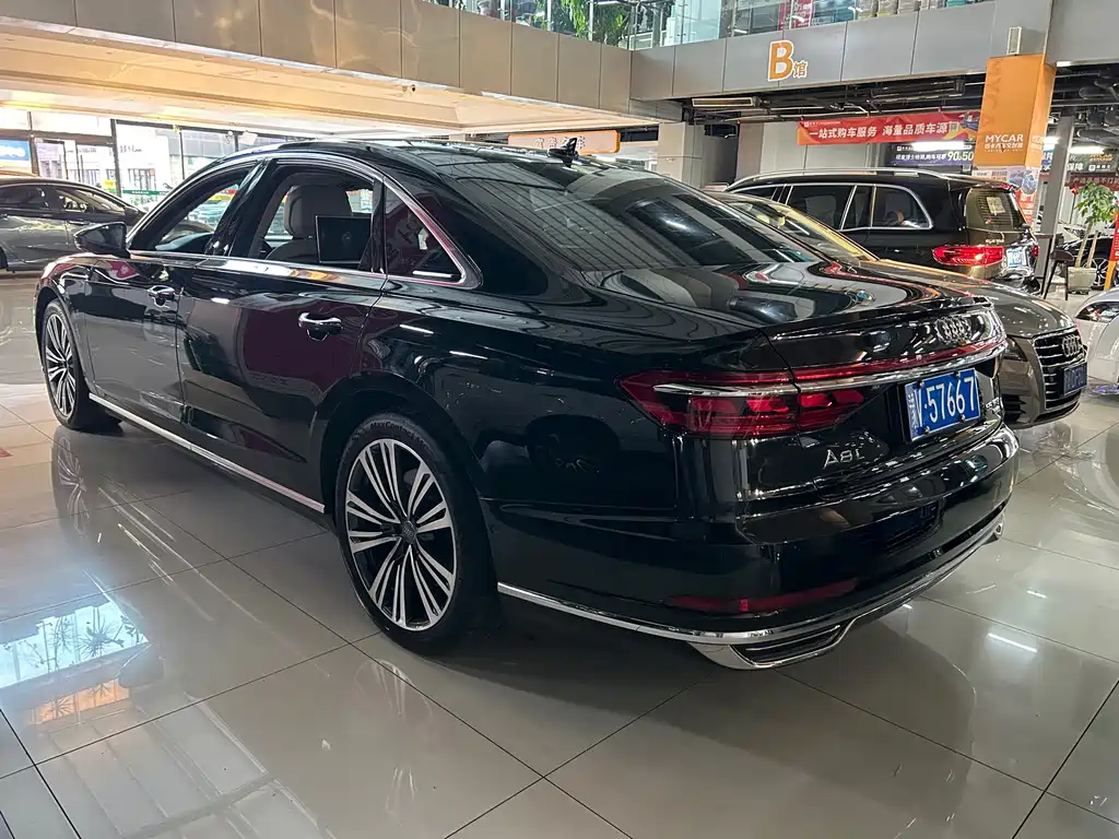 Audi A8 2019 — фото 9