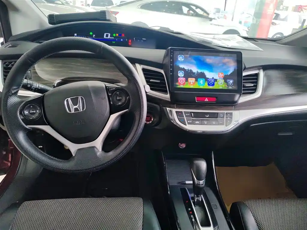 Honda Jade 2017 — фото 12