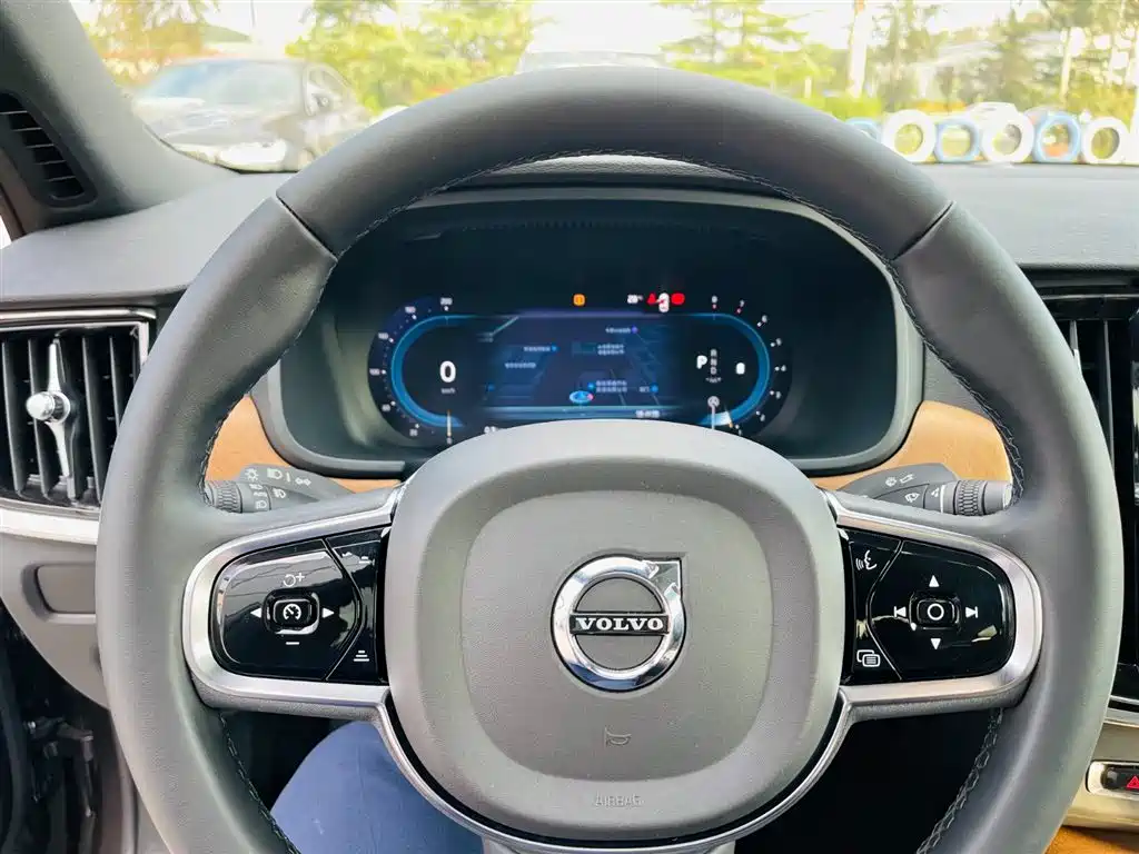 Volvo S90 2024 — фото 25