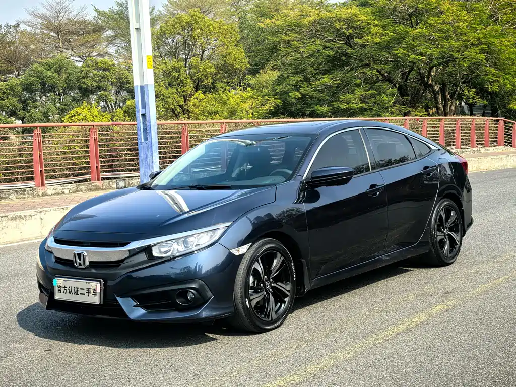 Honda Civic 2016 — фото 1