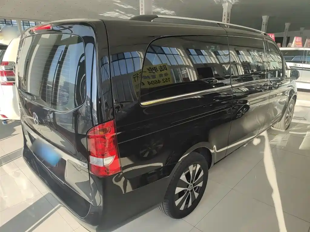 Mercedes-Benz Vito 2022 — фото 23