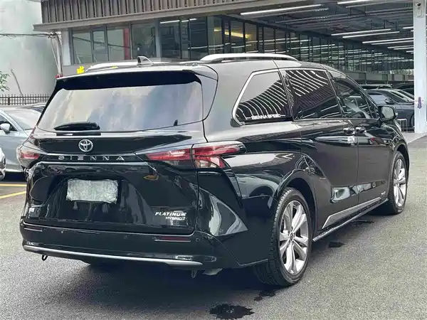 Toyota Sienna 2024