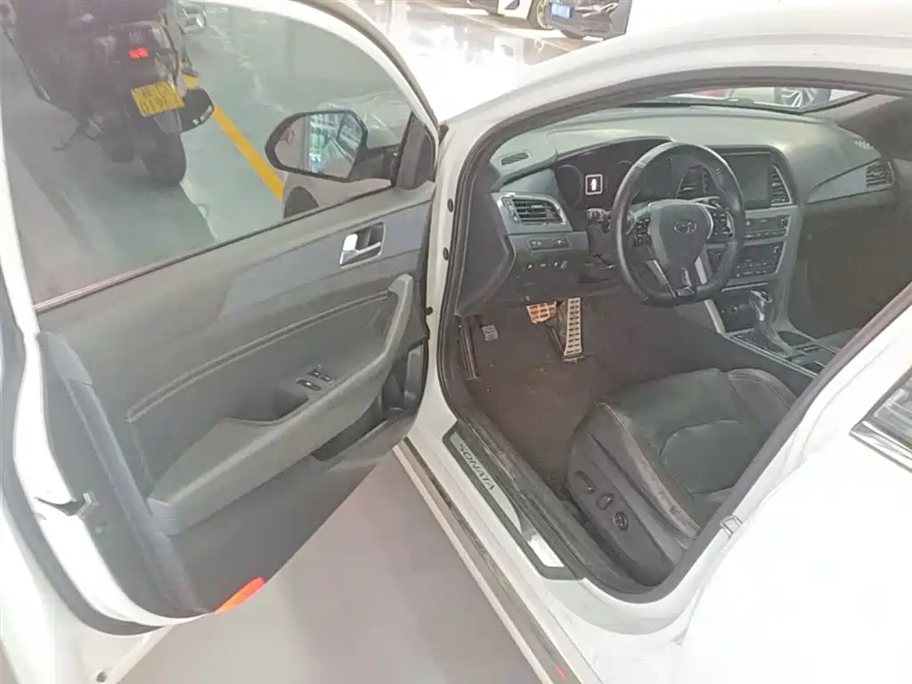 Hyundai Sonata 2015 — фото 16