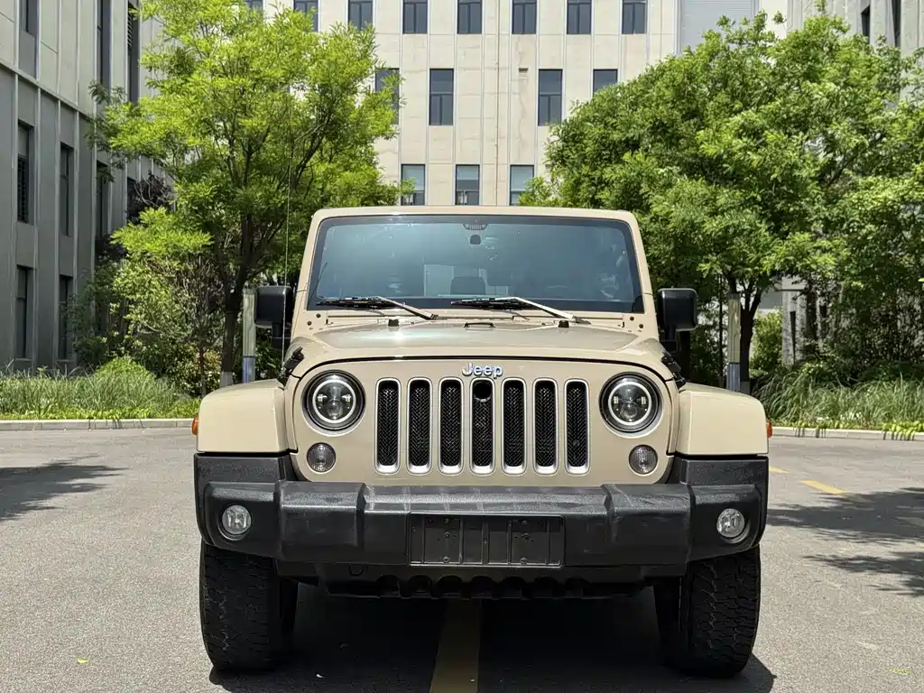 Jeep Wrangler 2016 — фото 2