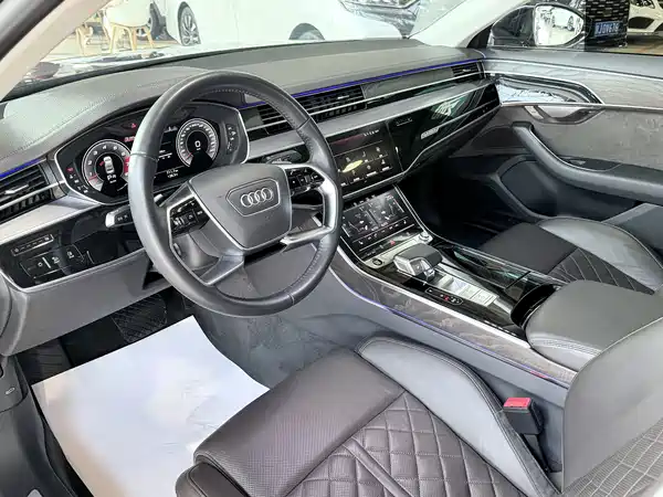 Audi A8 2021