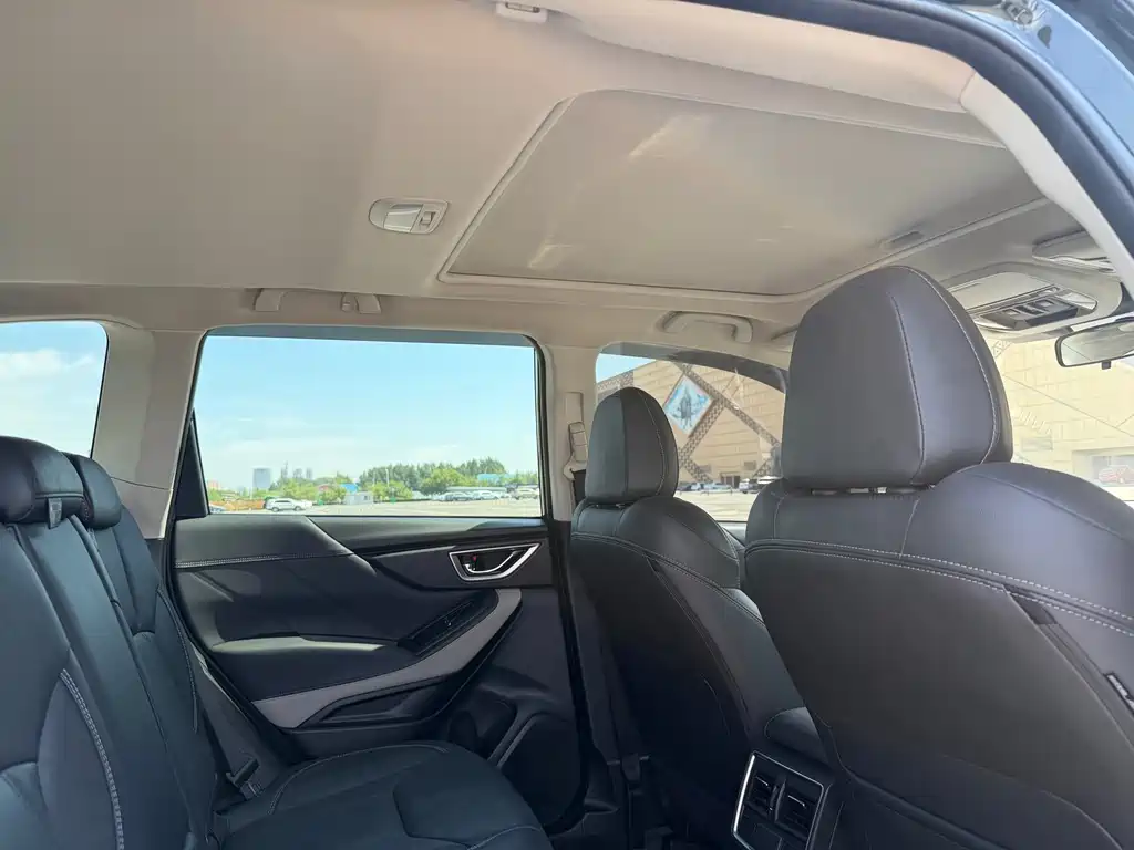 Subaru Forester 2022 — фото 17